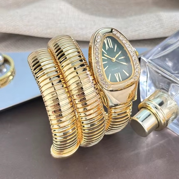 Serpenti Elegant Gold Wrap Women's Watch - Picture 8 of 16